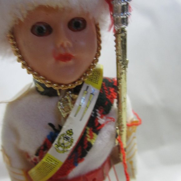 VTG 50'S DOLL SCOTTISH DRESSED, W/KILT, TALL WHITE HAT, PARADE DOLL - Picture 5 of 6